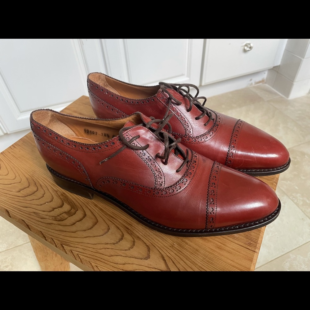 Classic vintage Lucchese Oxford Brogues!